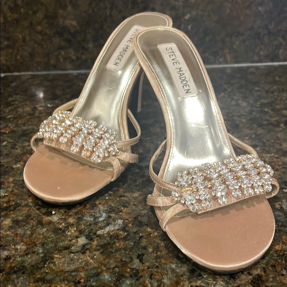 Steve Madden Women's gold Heeled Sandals